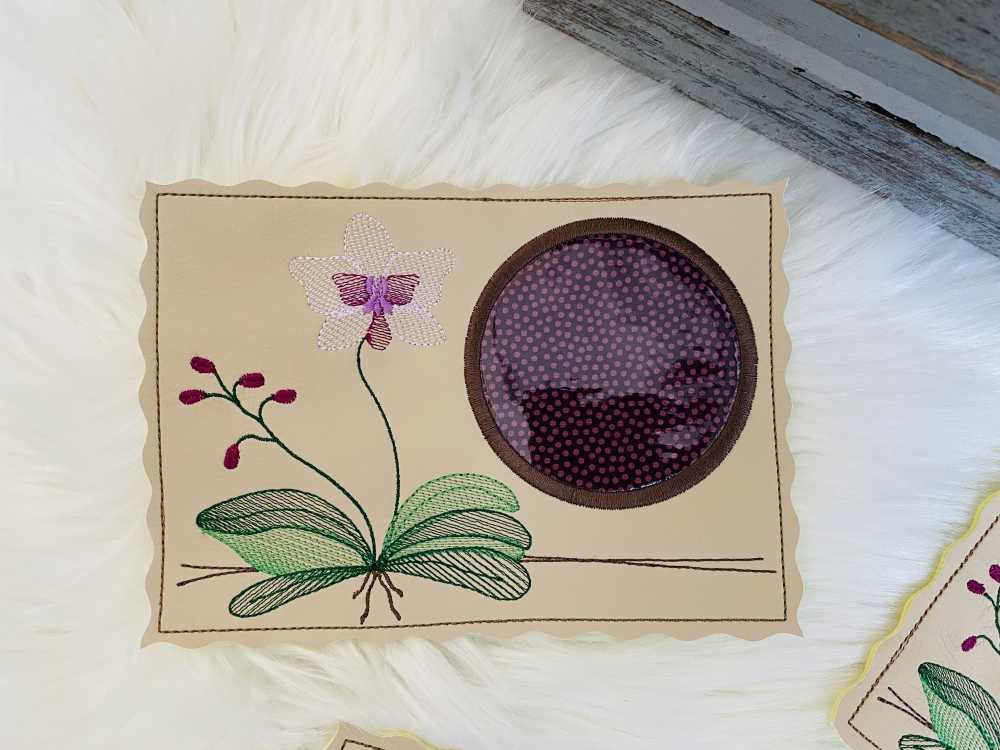 Bild 1 von Stickdatei Orchidee Mugrug verschiedene Größen  / (Variante) Mugrug 13x18/13x20/15x24cm