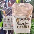 Bild 2 von Stickdatei ITH Wäscheklammersack Haus Wäscheleine mit blanko Datei  / (Stickrahmengröße) 20x30cm