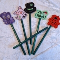 Bild 6 von Stickdatei ITH Stiftetopper Spruch Sprüche Glücksbringer Magnete